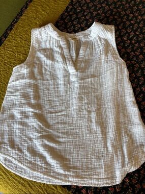 Lucky brand sleeveless gauze blouse xs